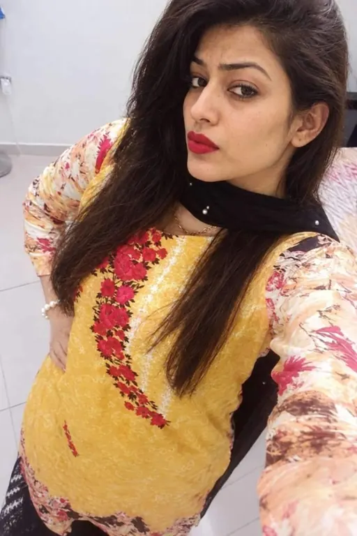 Sonalika, 24, slim escort in North Mumbai, Mumbai - full photo